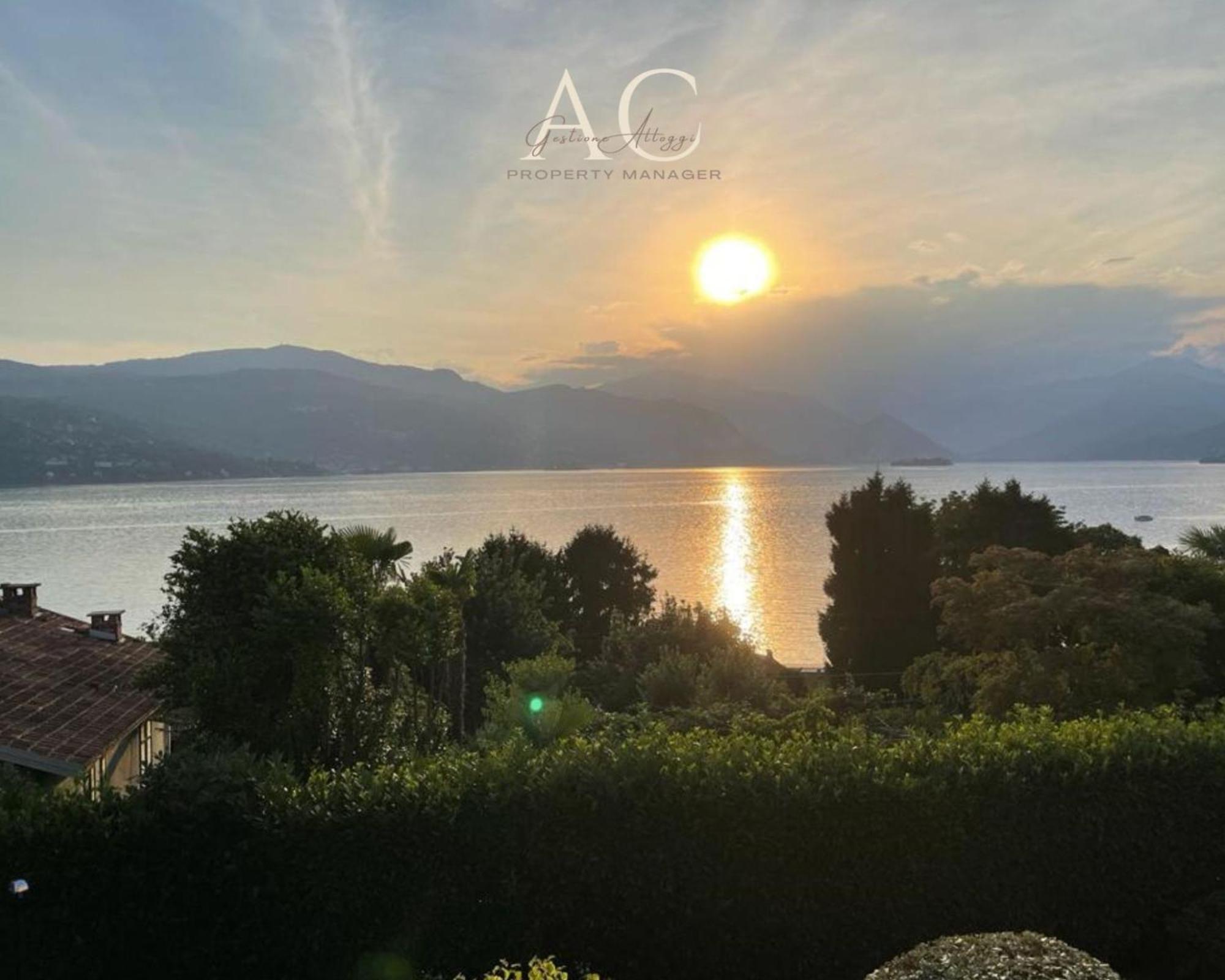 The House On The Lake Reno Di Leggiuno Bagian luar foto